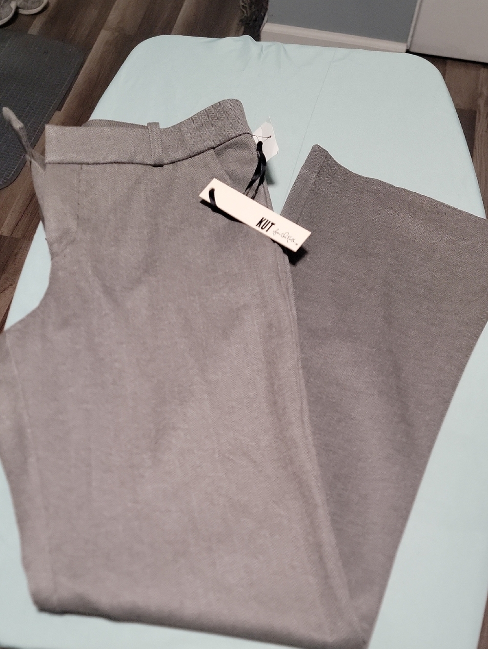 Kut from the Kloth Gray Straight-Leg Knit Pants